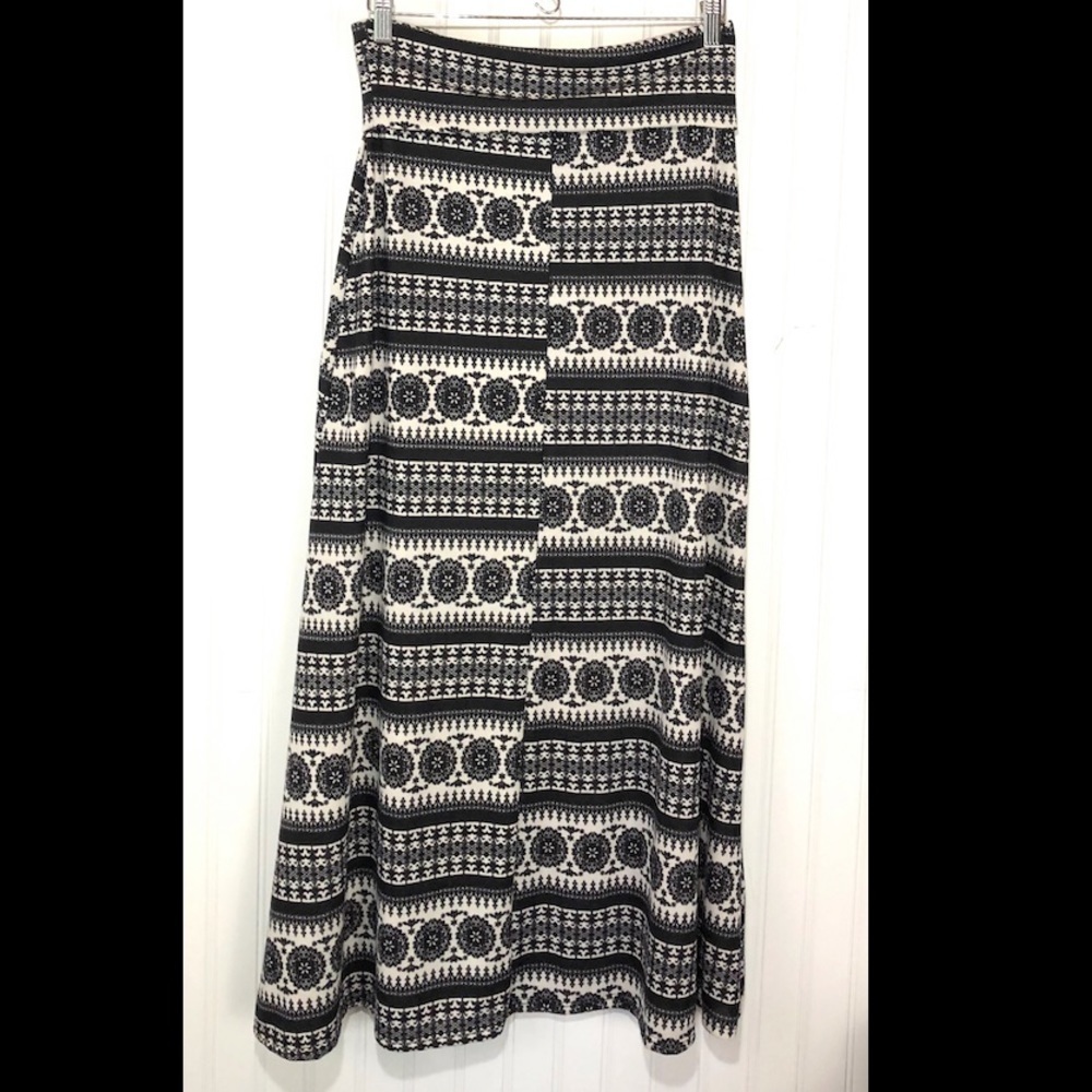 American Rag lace print maxi skirt M​ - Picture 3 of 8